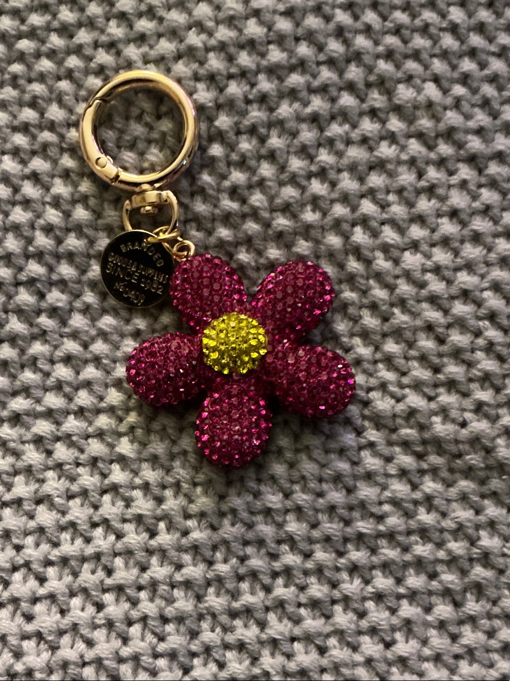 Daisy Rhinestone keychain/bag charm absolutely stunning 🤩